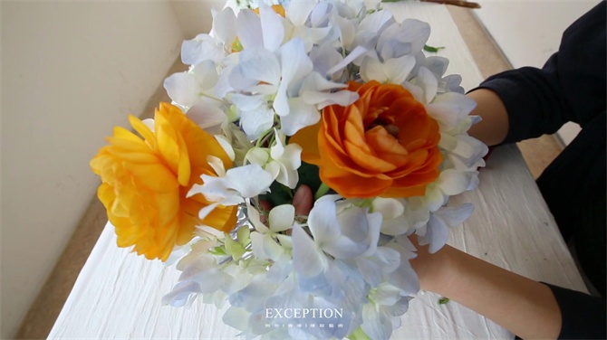 【幾分鐘.軟裝課堂】她用3分鐘搞定一個浪漫花球，就憑這些？-別墅設(shè)計,軟裝設(shè)計,室內(nèi)設(shè)計,豪宅設(shè)計,深圳例外軟裝設(shè)計公司