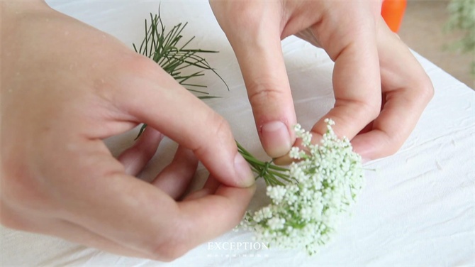 【幾分鐘.軟裝課堂】她用3分鐘搞定一個浪漫花球，就憑這些？-別墅設(shè)計,軟裝設(shè)計,室內(nèi)設(shè)計,豪宅設(shè)計,深圳例外軟裝設(shè)計公司