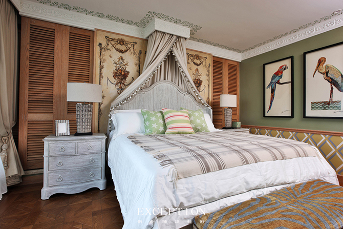 “十雅”魅力綻放，你們注意到女神手上的藍色錦魚了嗎？-別墅設計,軟裝設計,室內(nèi)設計,豪宅設計,深圳例外軟裝設計公司