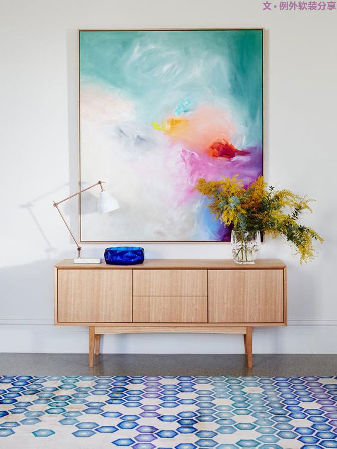 學(xué)會這五大掛畫技巧，分分鐘提升你家的氣質(zhì)！-別墅軟裝設(shè)計,軟裝設(shè)計,室內(nèi)軟裝設(shè)計,室內(nèi)設(shè)計,豪宅設(shè)計,深圳例外軟裝設(shè)計公司